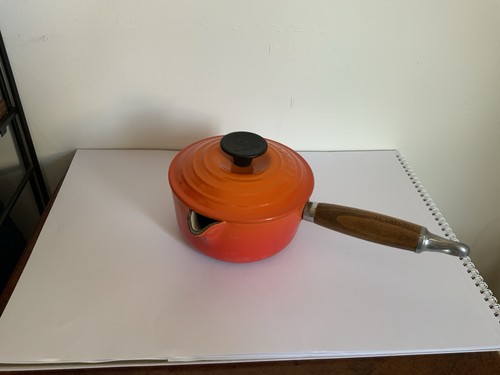 Volcanic orange cruset - le,