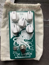 EarthQuaker Devices EQD the Depths V2 Analogue Optical Univibe Pedal for Guitar