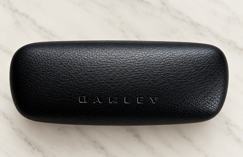 Oakley glasses case new - glasses, case,new