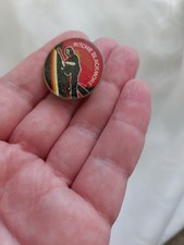 VINTAGE RITCHIE BLACKMORE RAINBOW BADGE