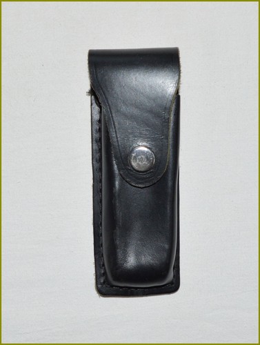 Black leater cz magazine - /,