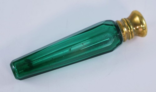 Antique teardrop green - teardrop,