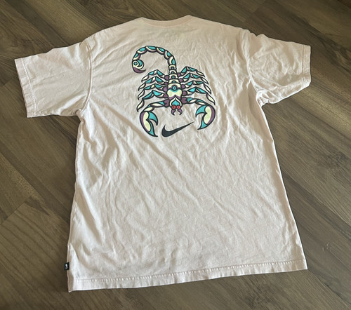 Nike loose fit scorpion - sb,