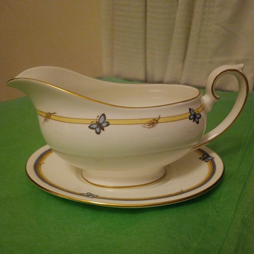 Gravy boat saucer - &, by