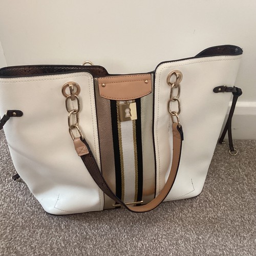 River island white - island, beach