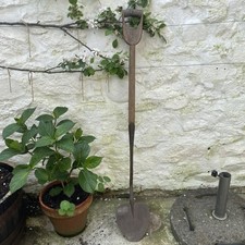 Brades 607 Peat Turf Spade Vintage Collectible Tool Made in Sheffield