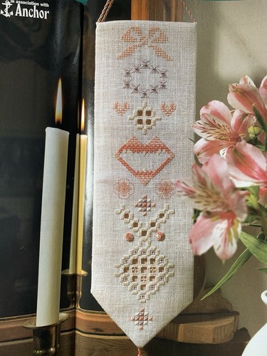 Bow band sampler - bow, vintage