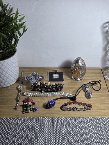 Vintage costume jewellery - vintage,