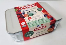 Pyrex 2.6 L Glass Vacuum