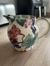 Bridgewater Jug Grapevine