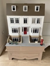 1/12 Scale High Quality Dolls House. Highly collectible and very rare.