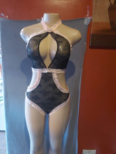 Lace cut out one piece - one,