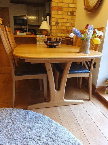 Solid oak extending dining - oak,