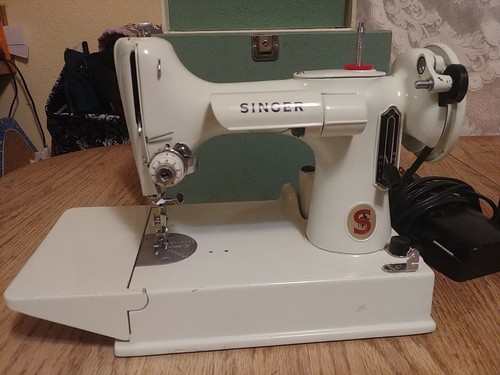 Vintage singer white - singer,