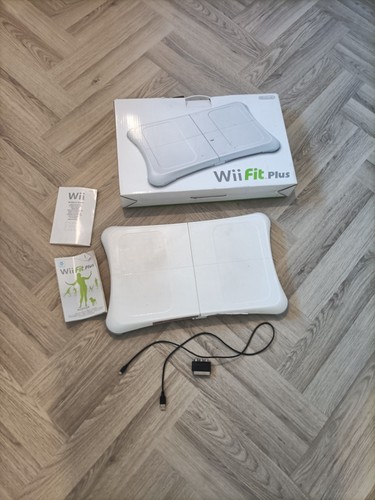 Nintendo wii fit plus - nintendo,