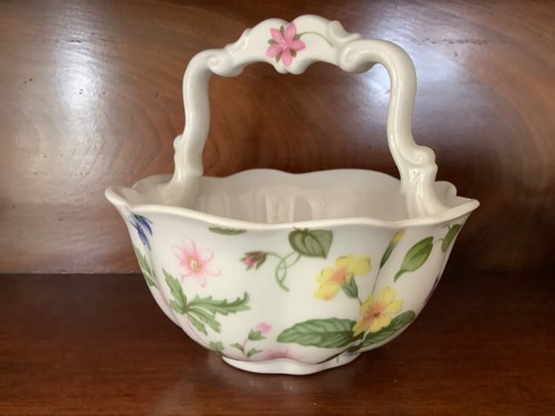 Queens country meadow basket - meadow,