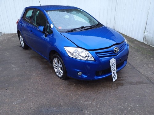 Toyota auris 2010 - toyota,