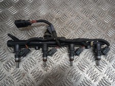 Seat Leon Injection Rail W/Injector Set ( 2 Connectors Crack) 06K133681C 2014
