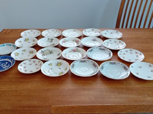 Vintage pretty mismatched - 22,