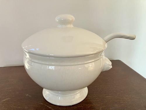 Large cream soup tureen - tureen, with