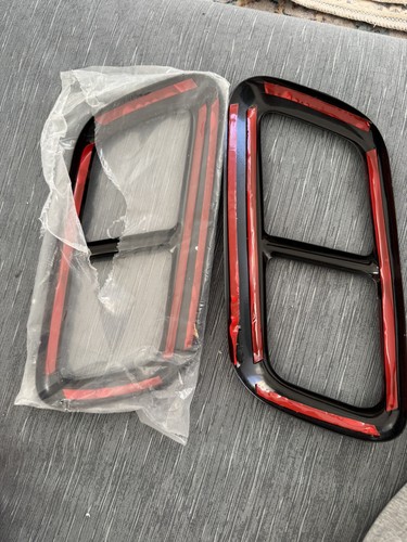 Gloss black exhaust tips - black, trim