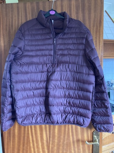Pull bear maroon colour - ,