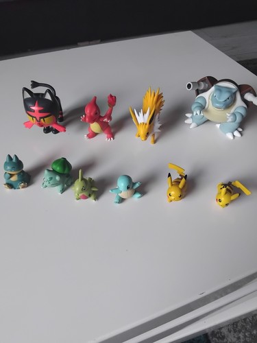 Pokemon figures bundle - figures,