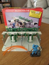 Britains Milking Parlour 4710. Farming Model + Diary Worker. Boxed.
