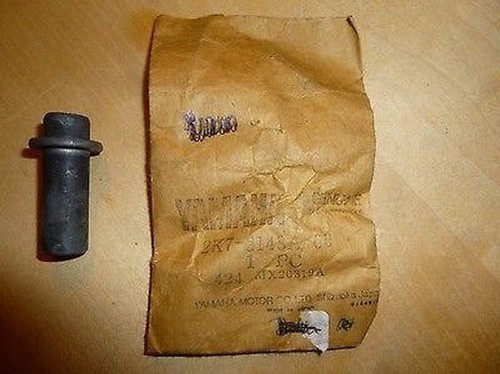 Guide sleeve shaft - fits, yamaha