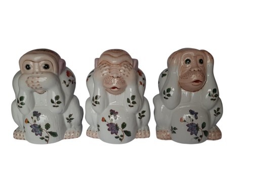 Three wise monkeys - three,
