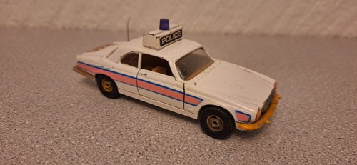 Corgi jaguar xj12 - jaguar,
