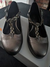 Kurt Geiger vintage dress flat