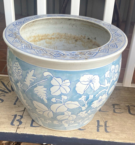 Vtg blue white floral - &, large
