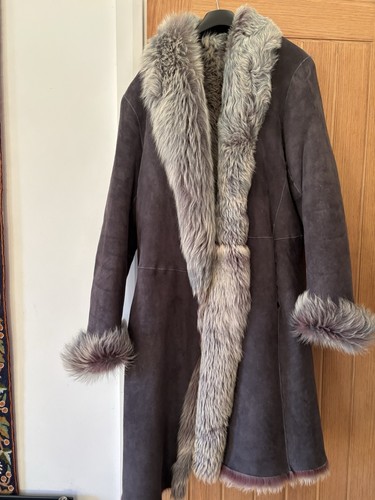 City sheepskin coat - city,
