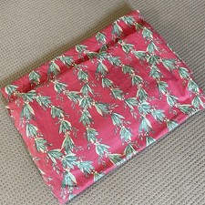 Vintage LAURA ASHLEY Laurels