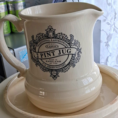 Green pottery classics 2 - t.g.,