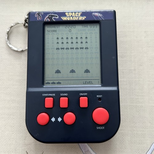 Space invaders lcd game - invaders,