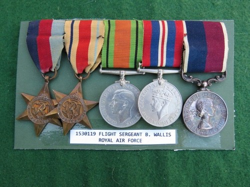 Raf long service - &, 2