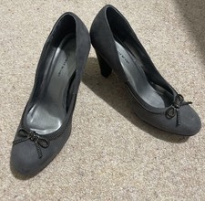Size 7 Grey Heels Round Toe, Zip Bow Detail, Court Shoes