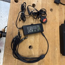 5a 5 amp  12v DC  CCTV Power Supply And 8 Way Adapter