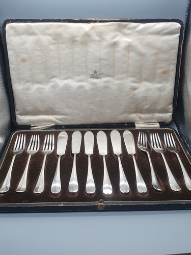 Vintage boxed six settings - boxed,