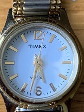 Exquisite Timex R2 Indiglo WR30M Quartz Ladies Bracelet Watch -20mm-Works