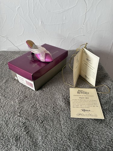 Just the right shoe elegant - the,