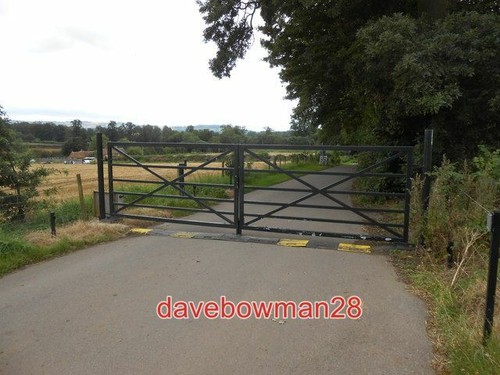 Photo security gates - gates, at