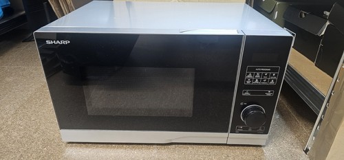 Sharp 900w standard microwave - 900w,
