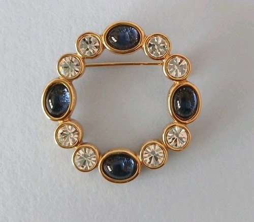 Vintage gold tone round - m&s,