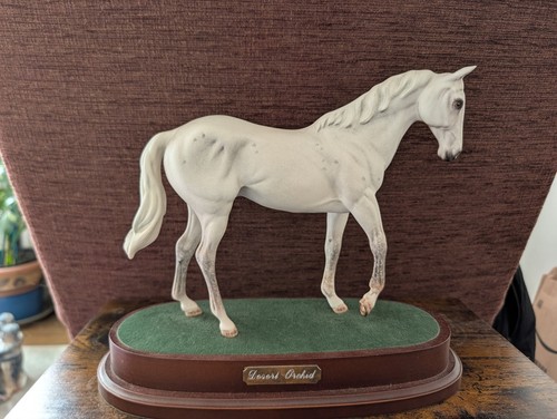 Royal doulton racehorse - doulton,