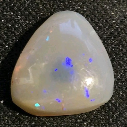 11ct lightning ridge - 4.11ct,
