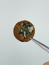 Dug Colonial Flat Button