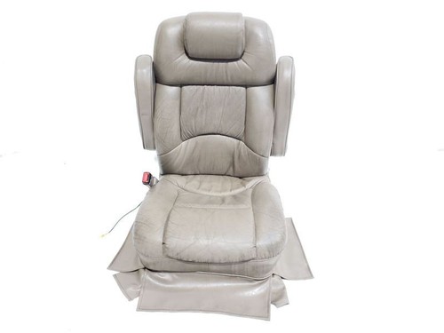 Left custom seat includes - left,